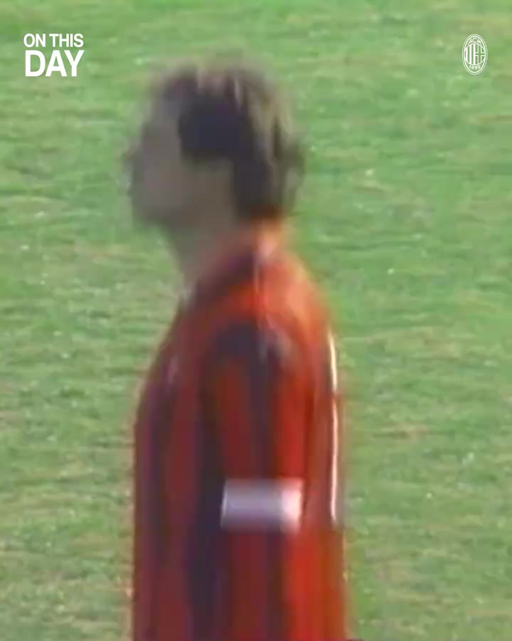 峥嵘岁月AC米兰89年拿下欧洲冠军杯和洲际杯