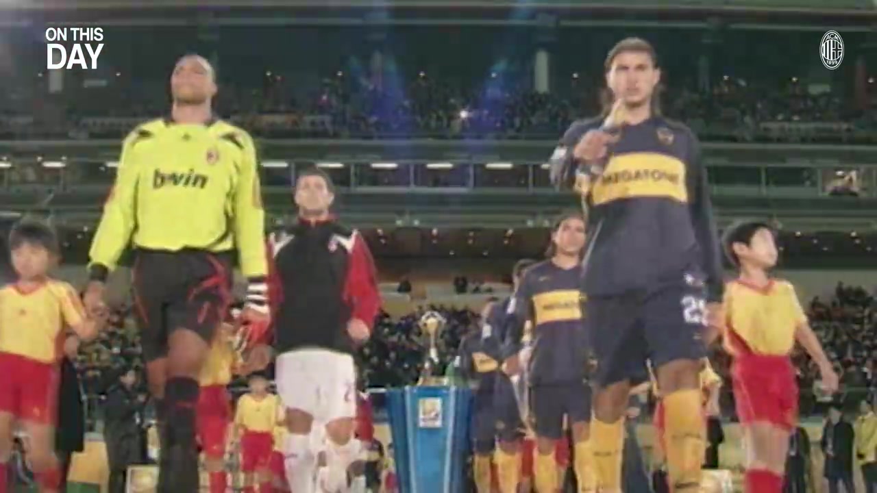 卡卡的个人表演秀07年的AC米兰是首支赢得世俱杯的欧洲球队